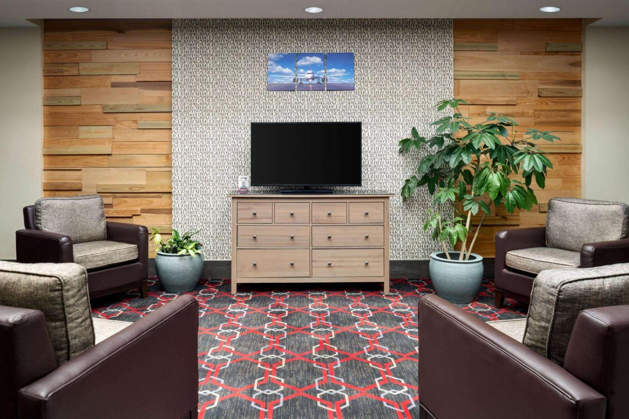 Wyndham Garden Inn Pittsburgh Airport Robinson Township  Exterior photo